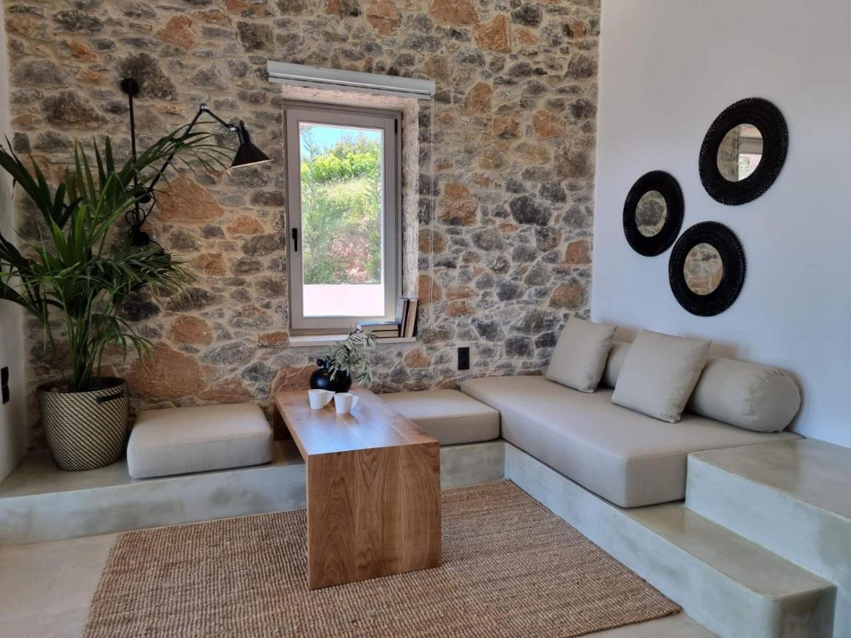 Stone Build Suite With Private Pool Kolios Екстериор снимка