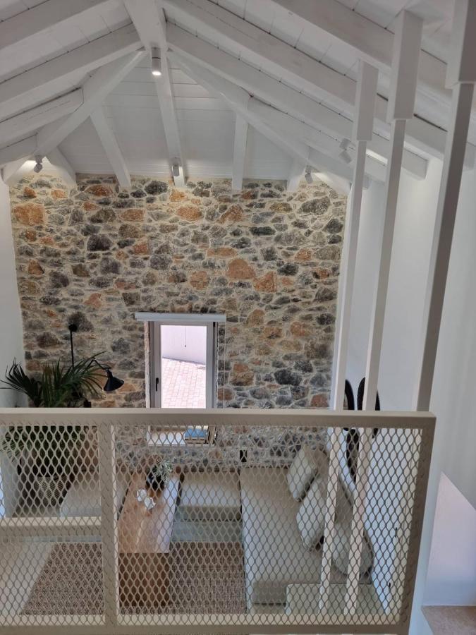 Stone Build Suite With Private Pool Kolios Екстериор снимка