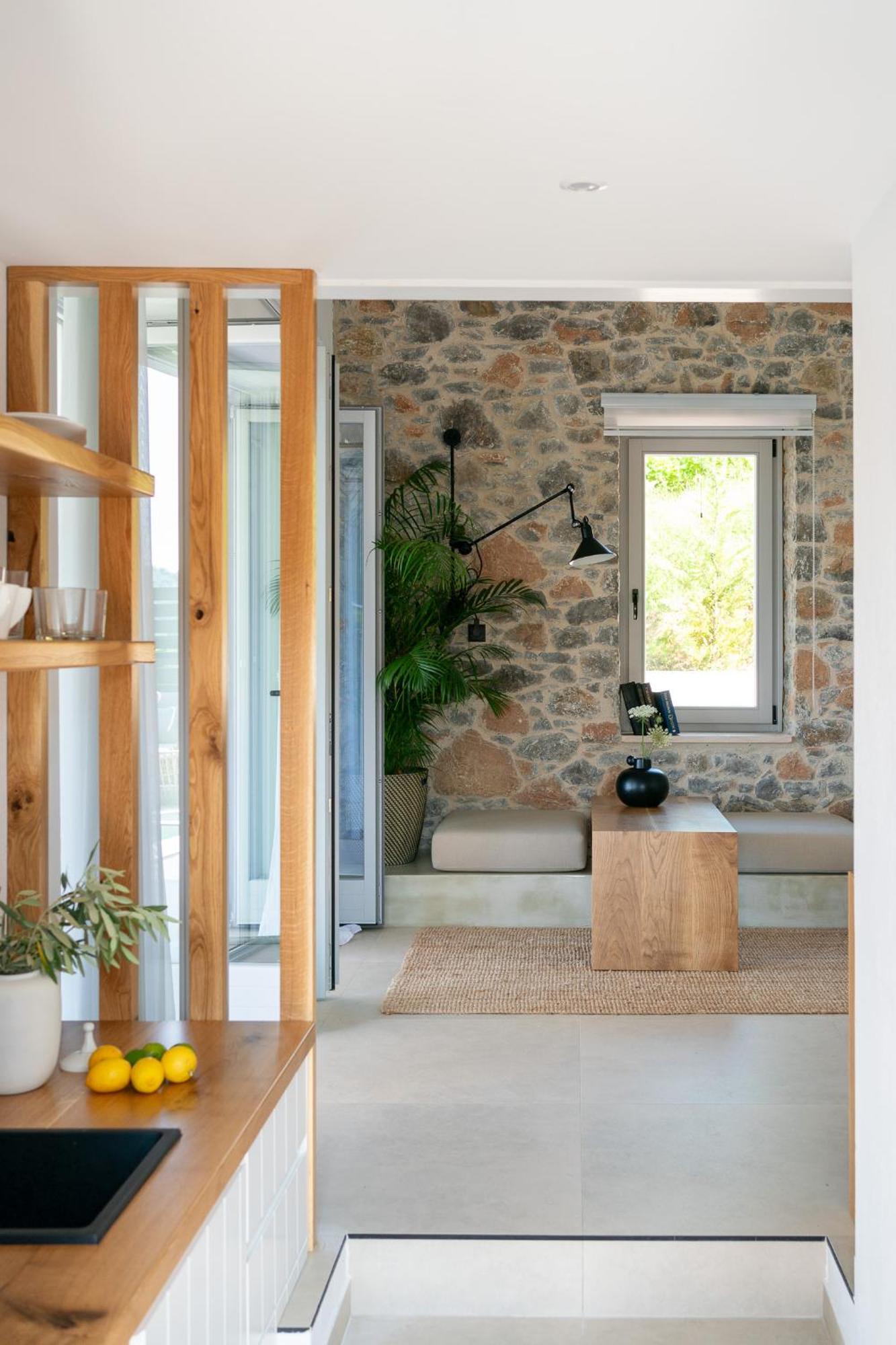 Stone Build Suite With Private Pool Kolios Екстериор снимка